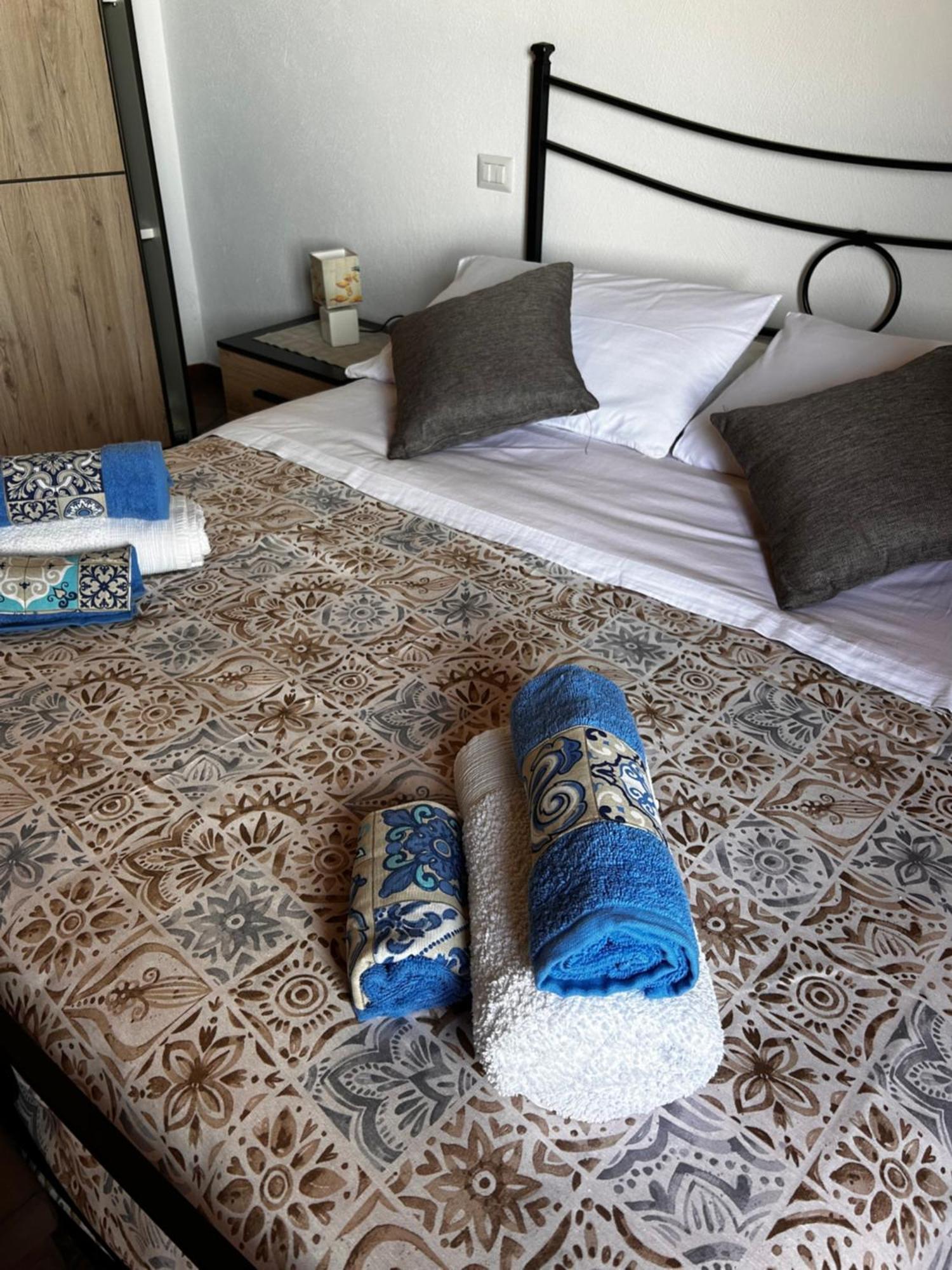 Casa Gambino Bed and Breakfast Savoca Eksteriør billede